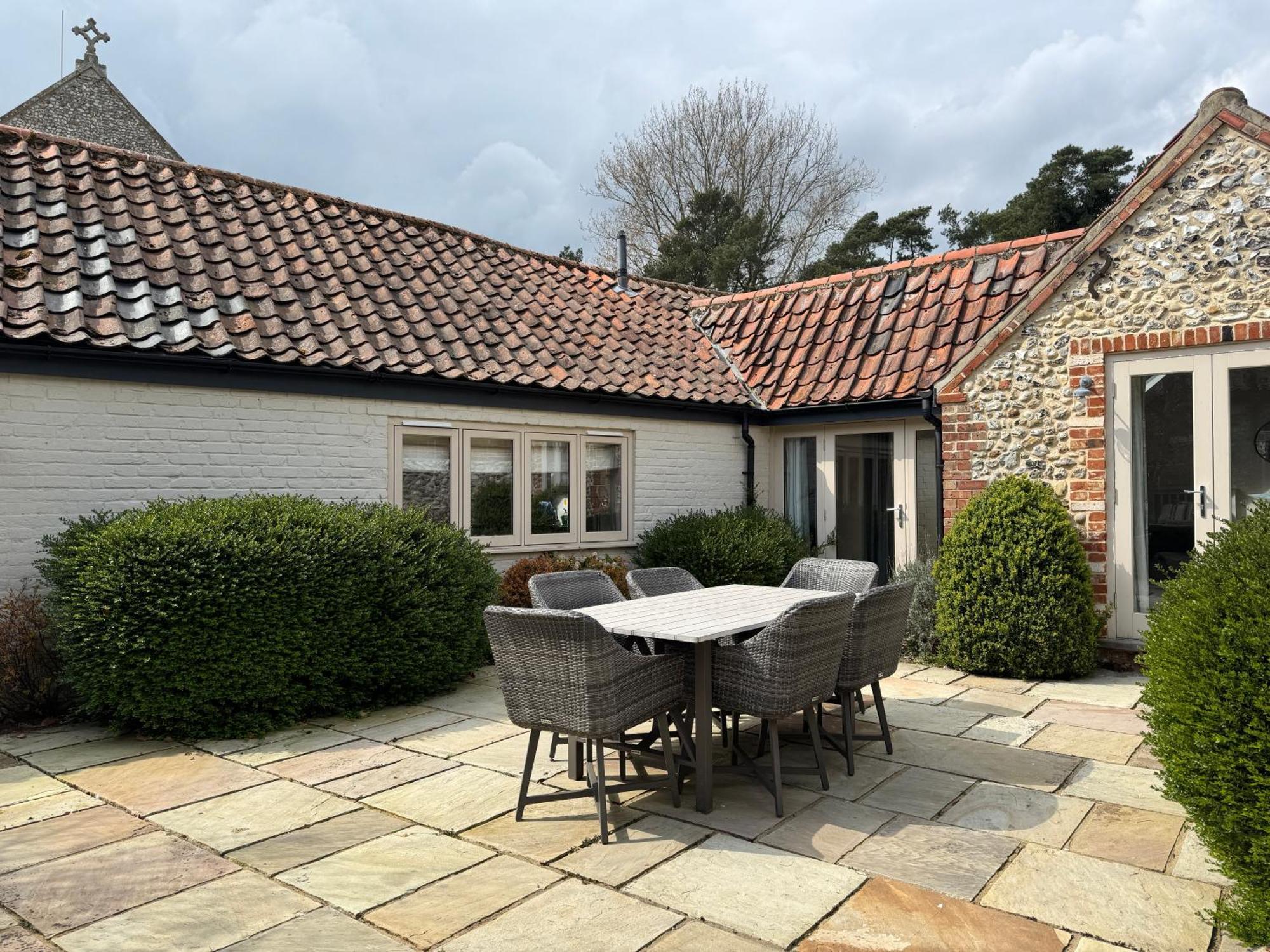 Bakers Court Holiday home *
